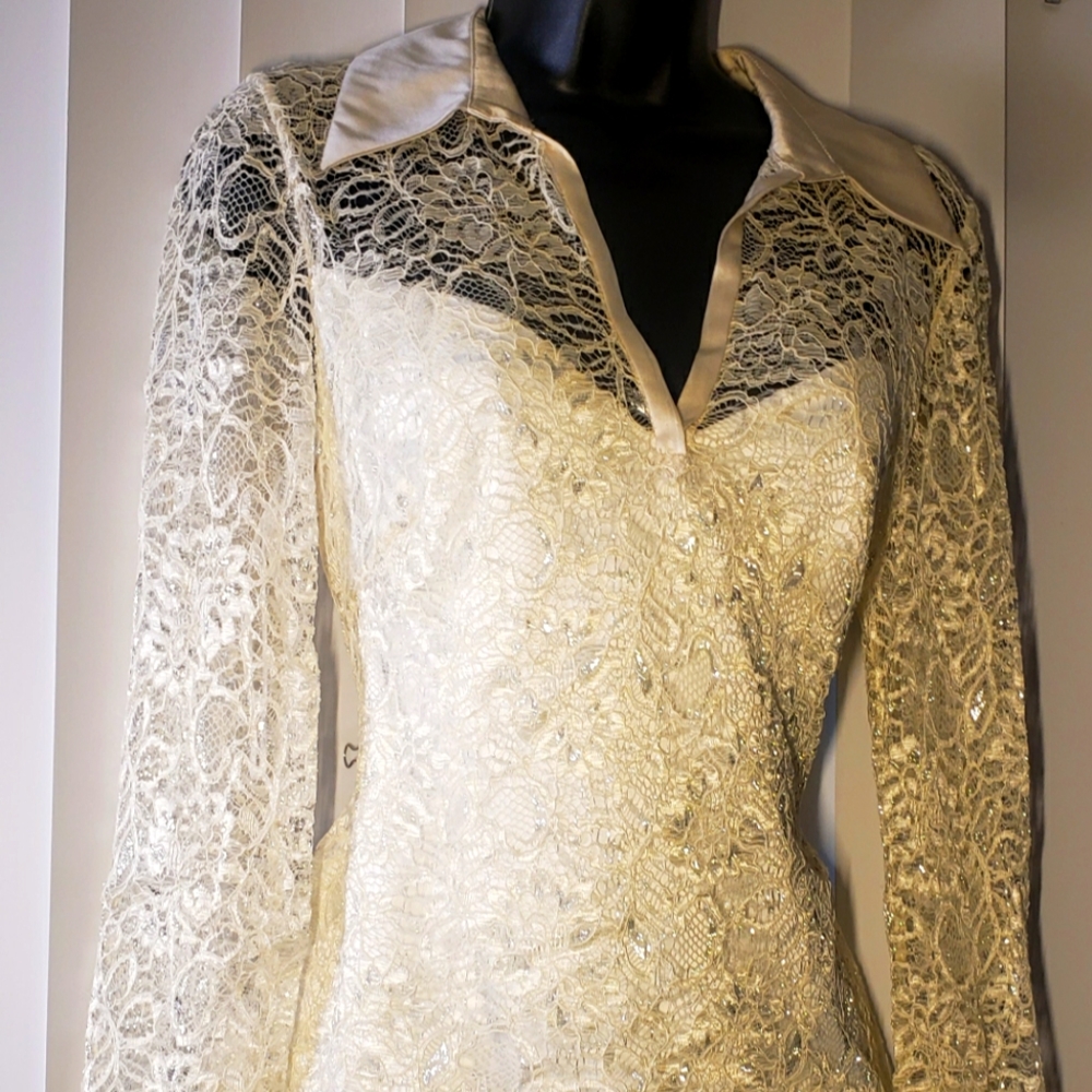 THEIA size 8 cream blouse